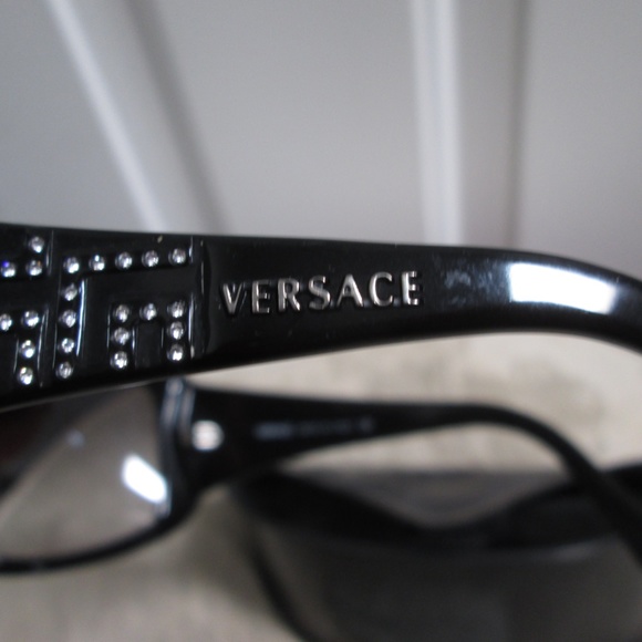 Versace women's sunglasses - Picture 10 of 16